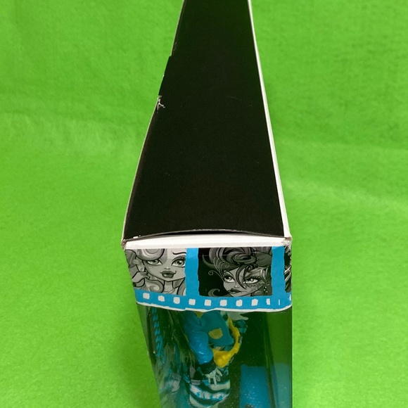 Vintage Mattel Monster High Picture Day Frankie Stein Fashion Doll 2012 … - Picture 5 of 8